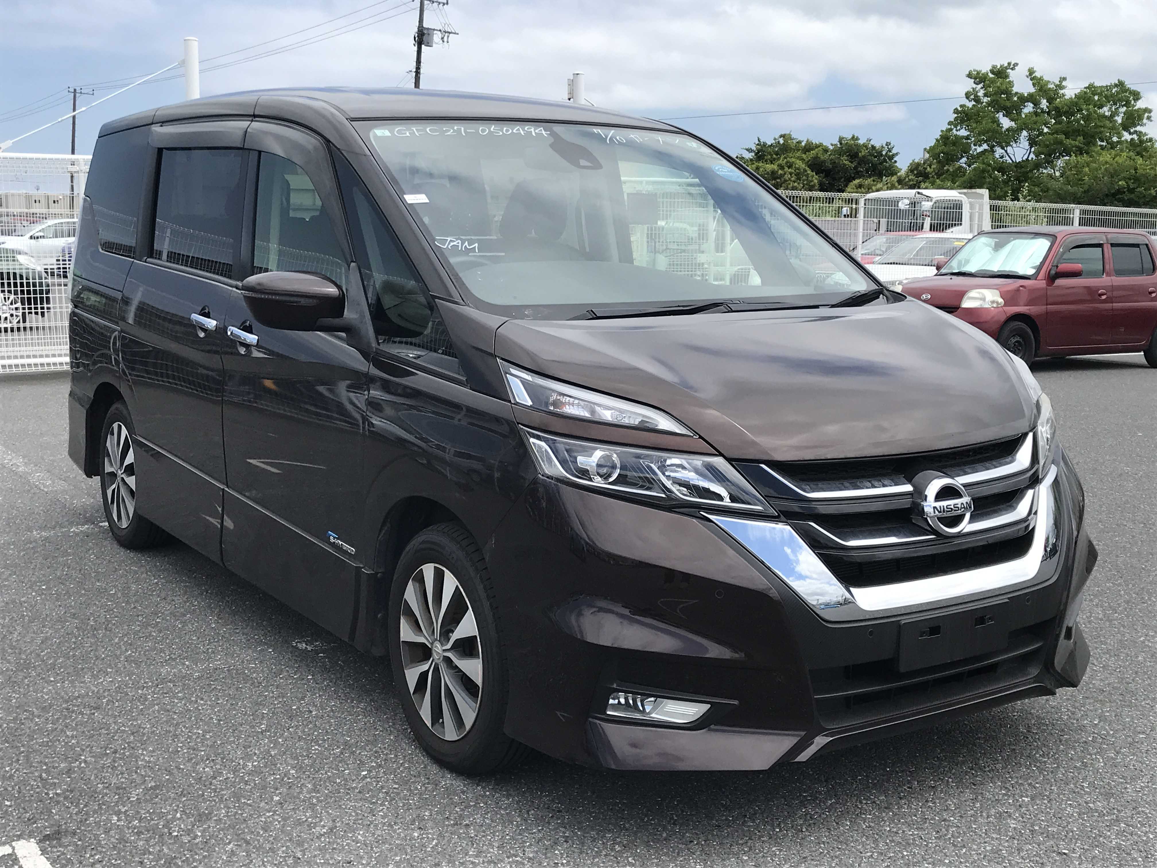 Nissan Serena 2017