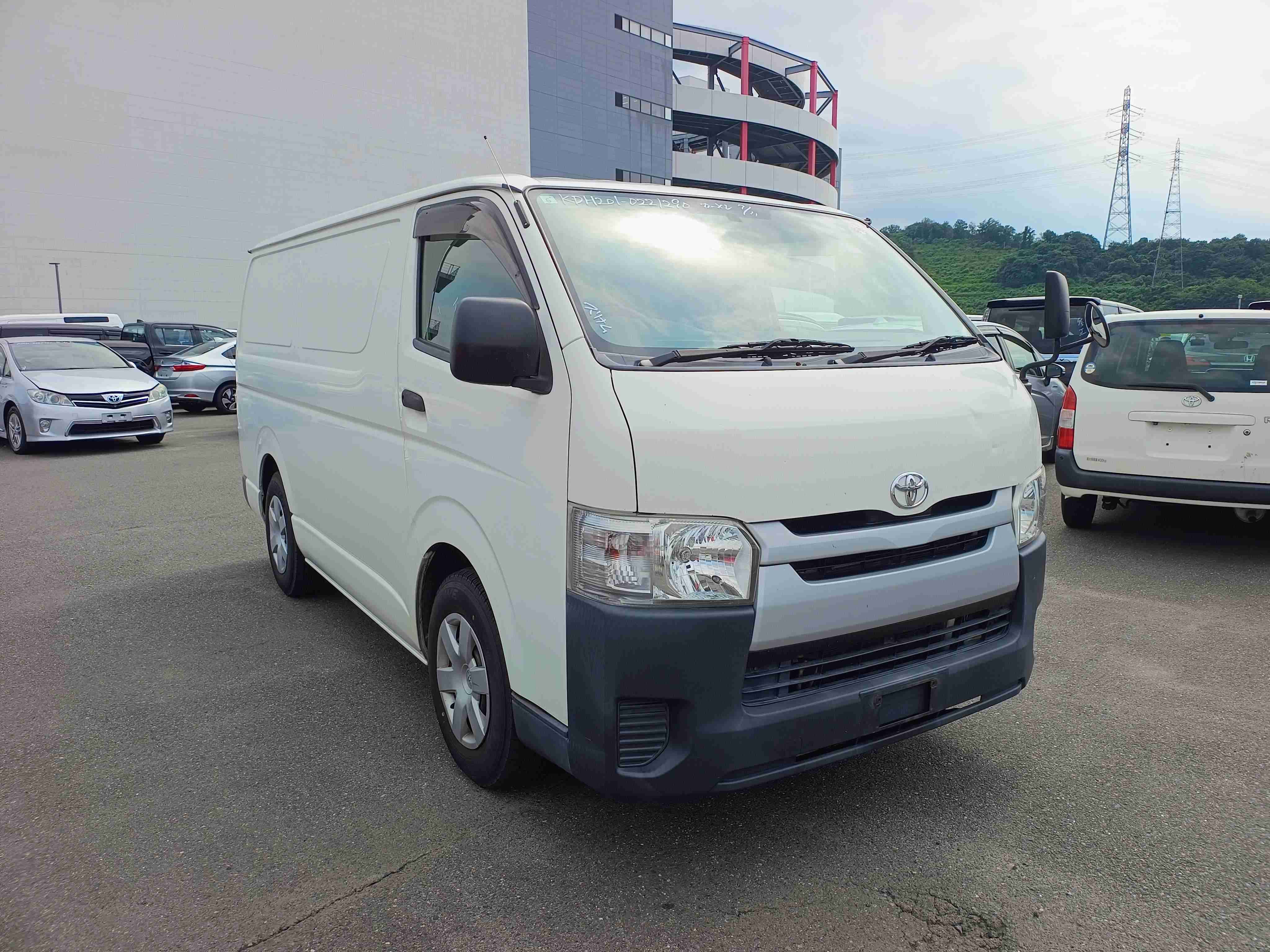 Toyota Regiusace Van 2017