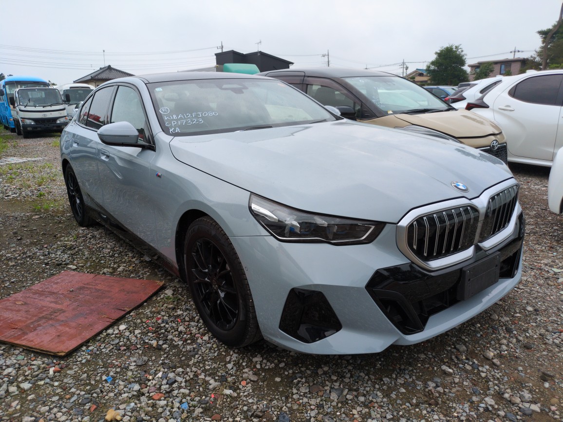 BMW 5 Series 2023