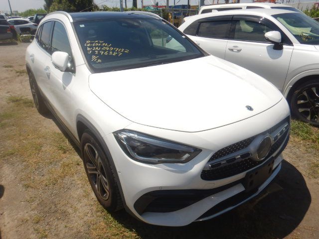 Mercedes Benz GLA-class 2022