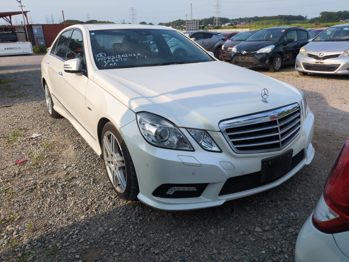 Mercedes Benz E-Class 2011