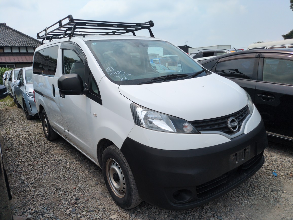 Nissan NV200 2022