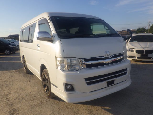 Toyota Hiace 2012