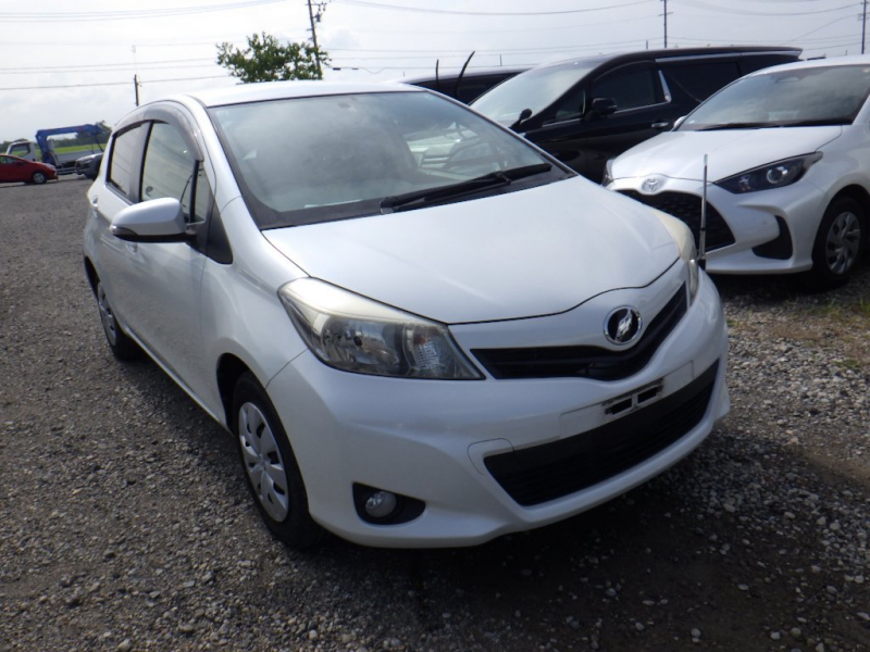 Toyota Vitz 2013