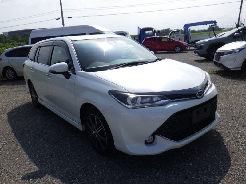 Toyota Corolla Fielder 2016