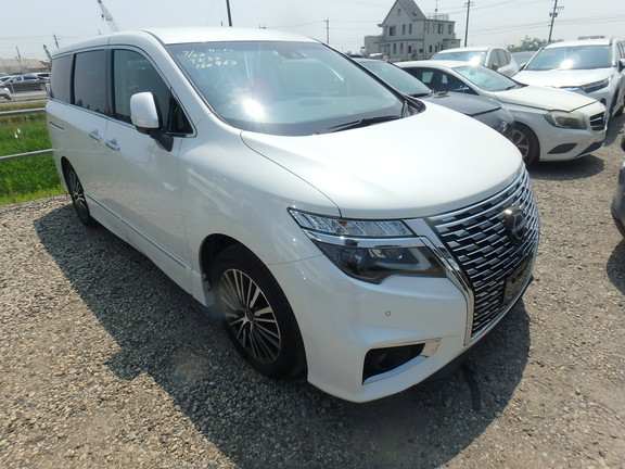Nissan Elgrand 2023