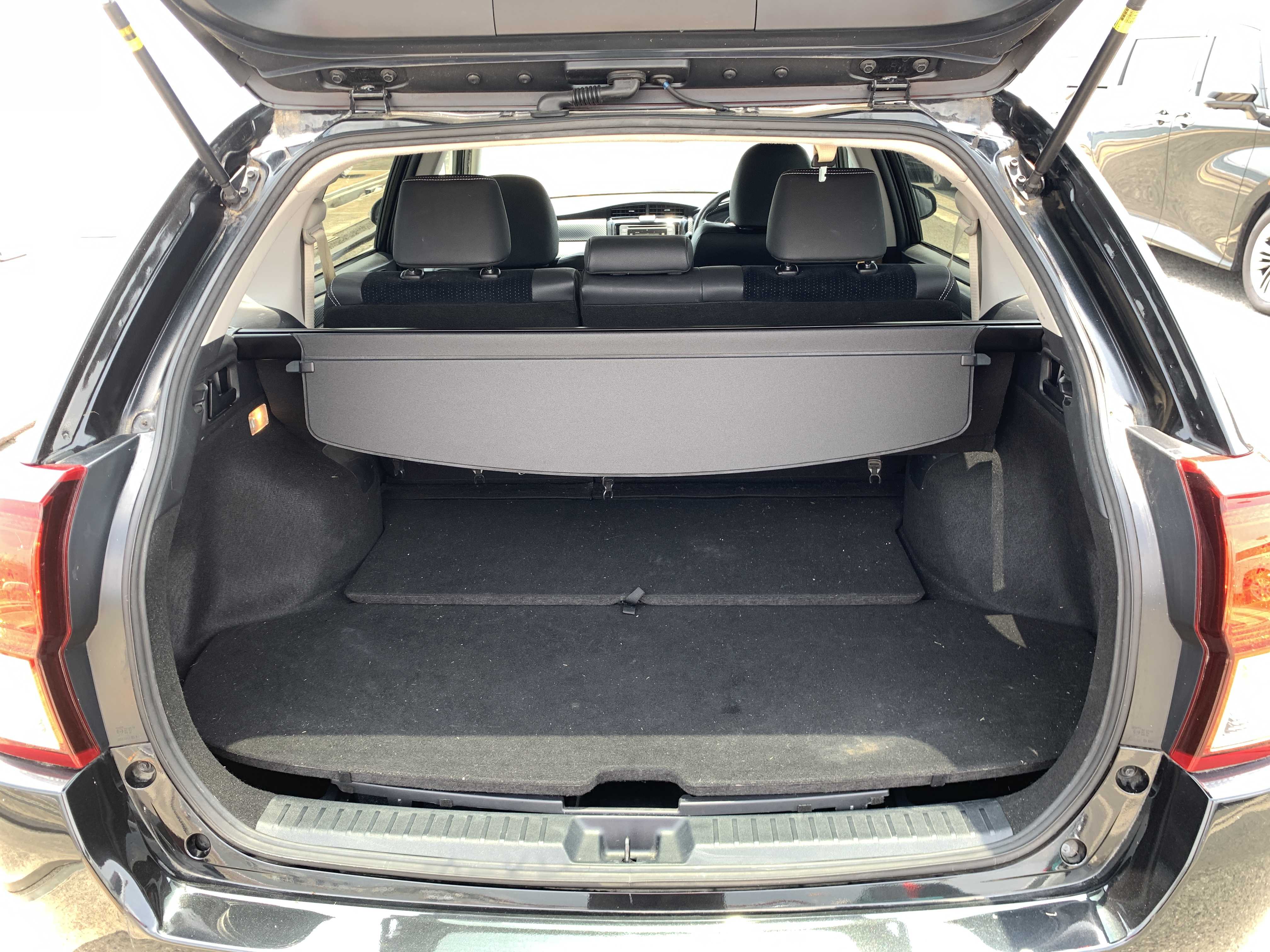 Toyota Corolla Fielder 2014