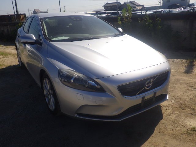Volvo V40 2015