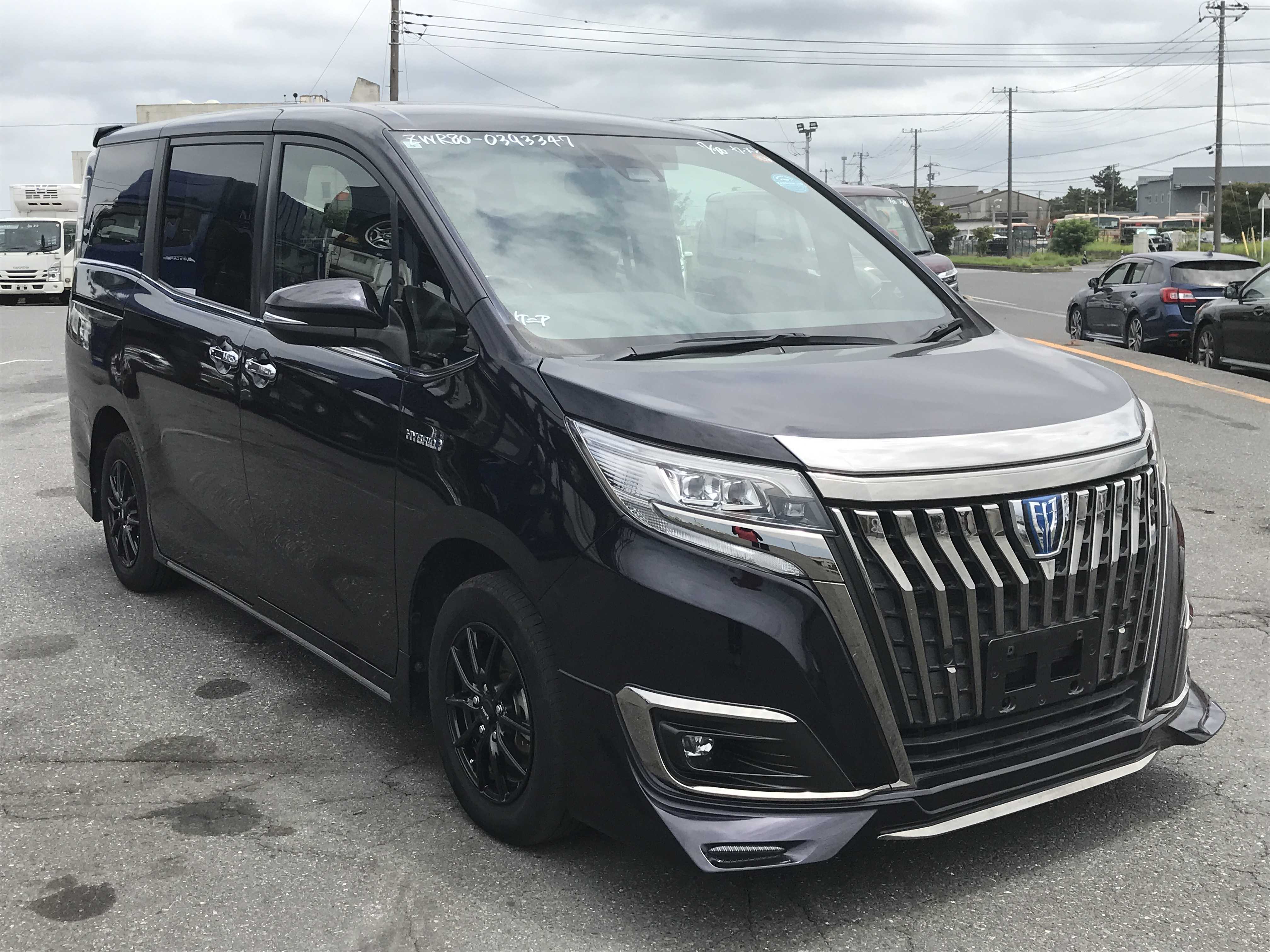 Toyota Esquire 2019
