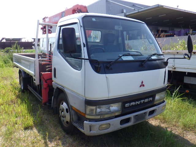 Mitsubishi Canter 2000