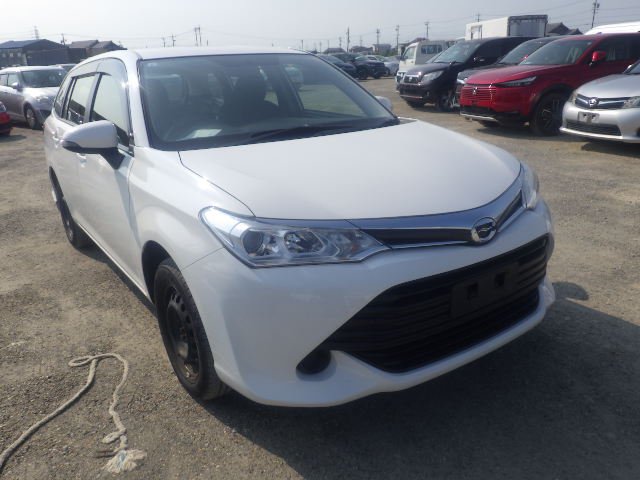 Toyota Corolla Fielder 2015