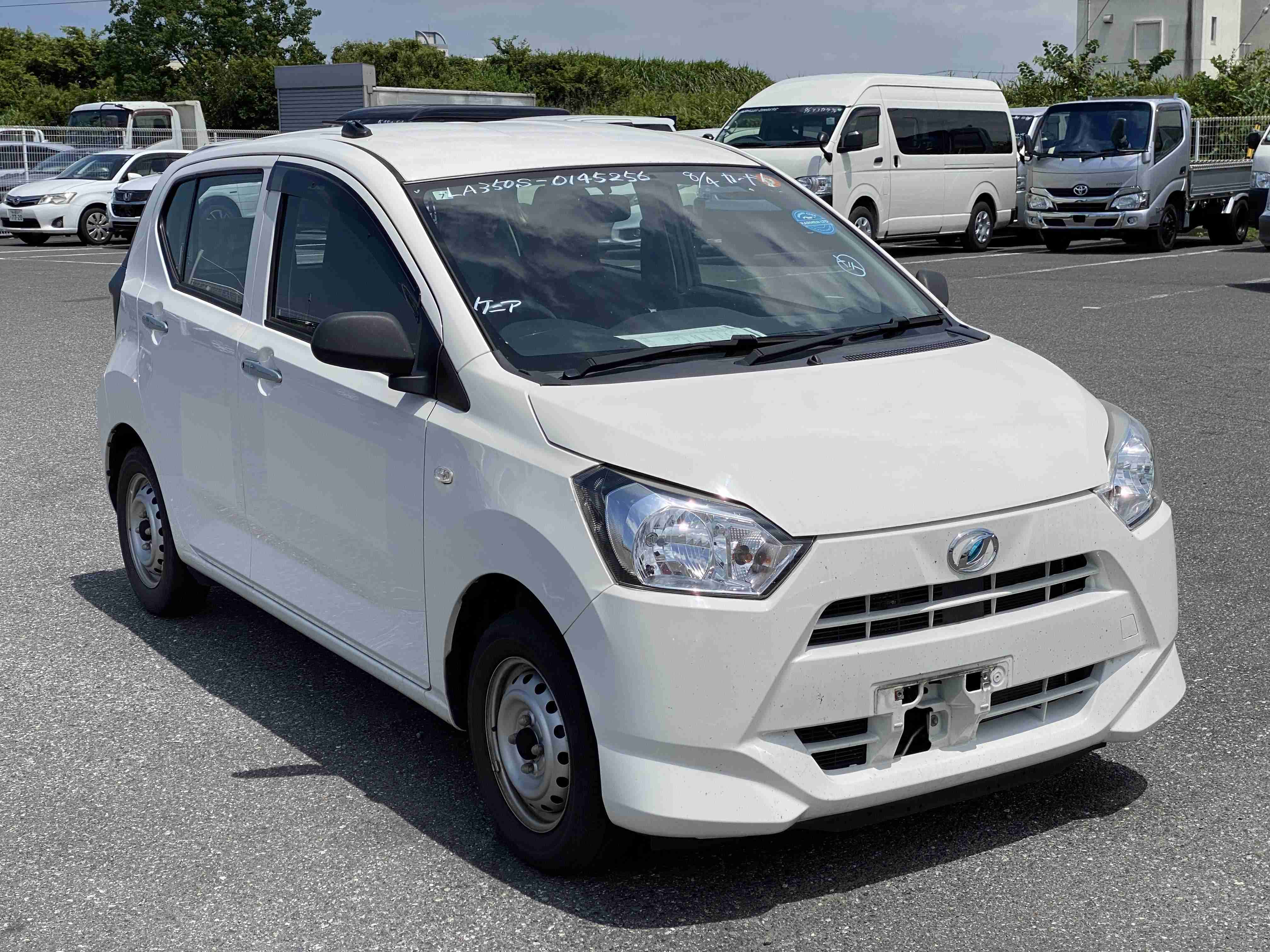 Daihatsu Mira e:S 2019