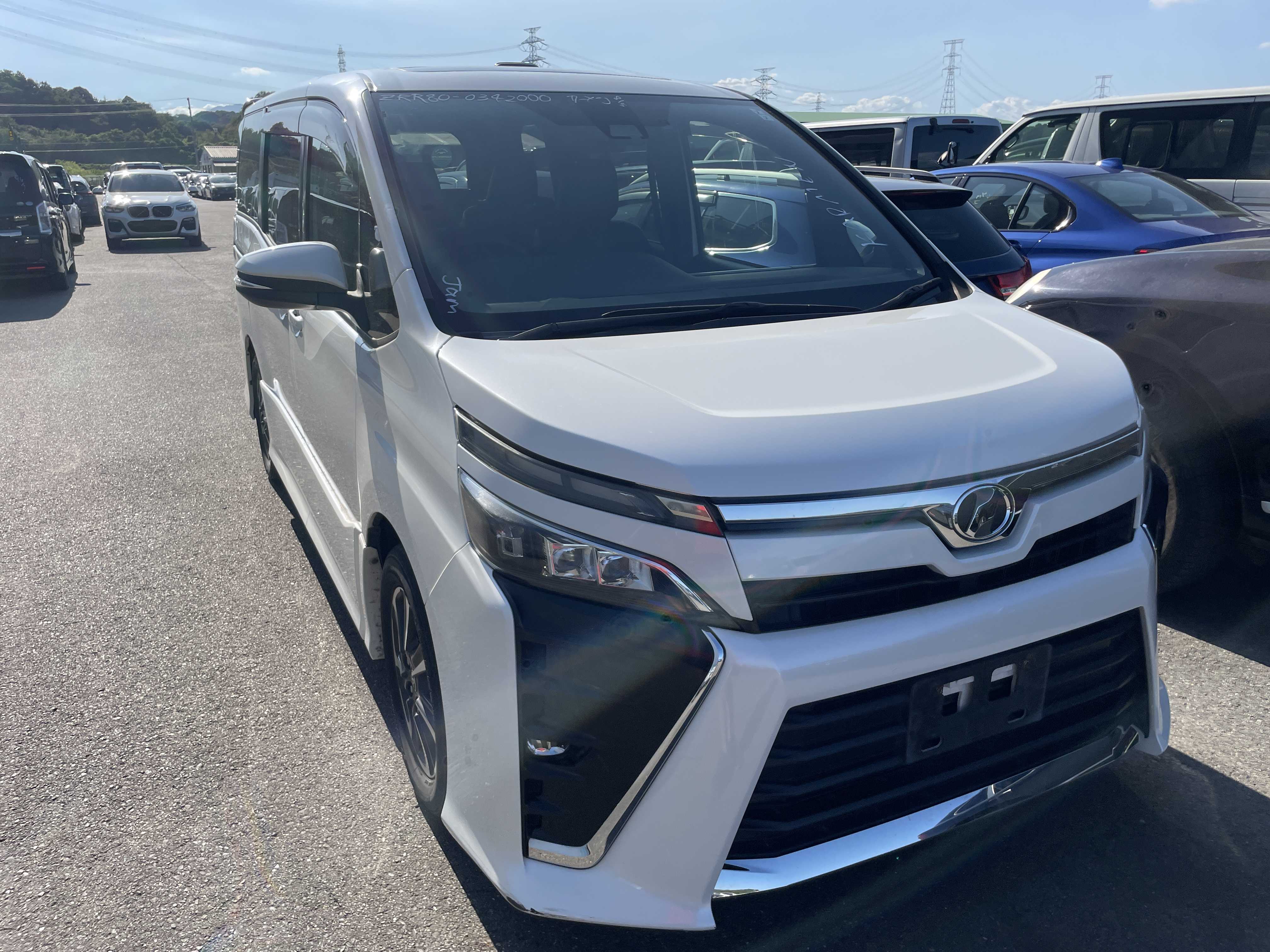Toyota Voxy 2017