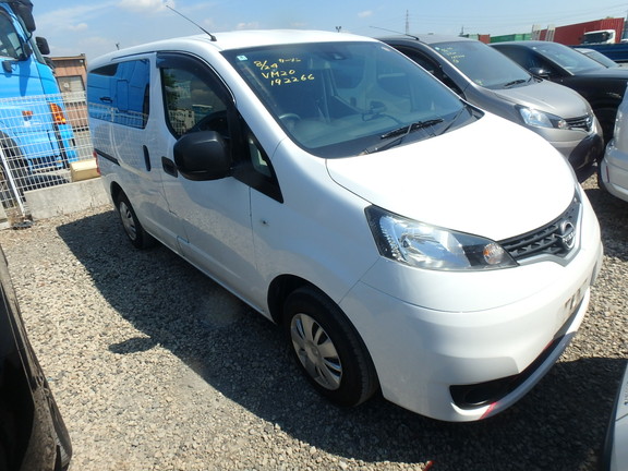 Nissan NV200 2022