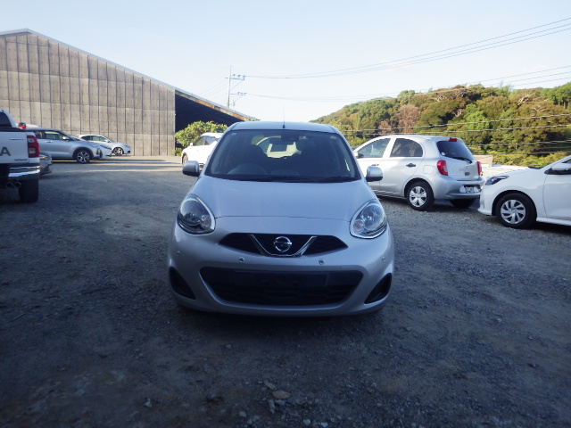 Nissan March 2022