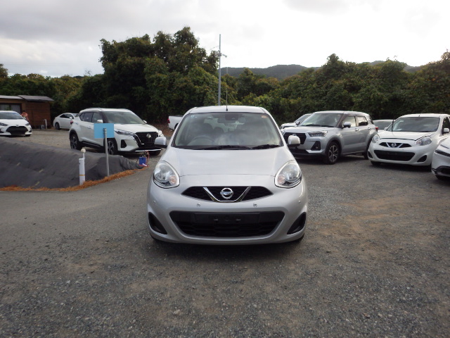 Nissan March 2022