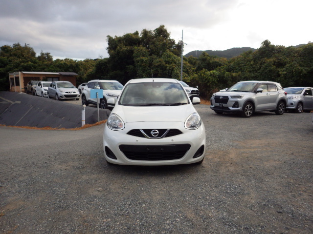 Nissan March 2022
