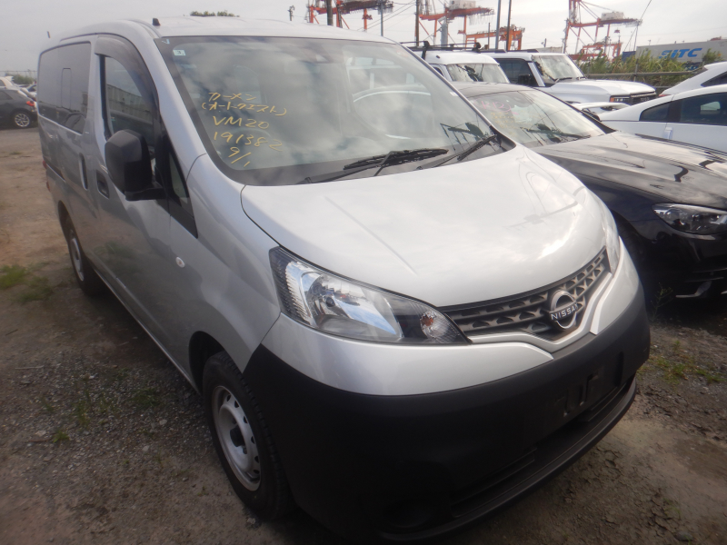 Nissan NV200 2022