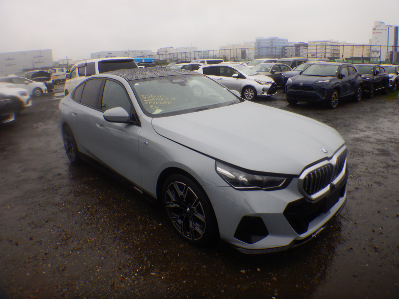 BMW 5 Series 2023