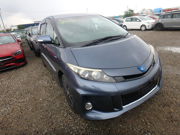 Toyota Estima 2013