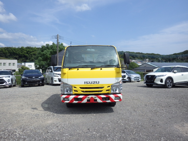 Isuzu Elf 2018