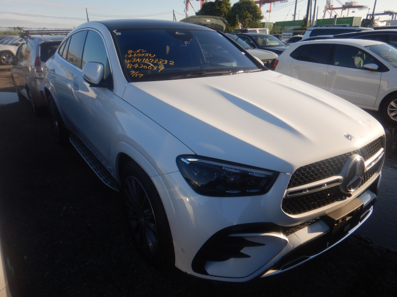 Mercedes Benz GLE-Class 2025