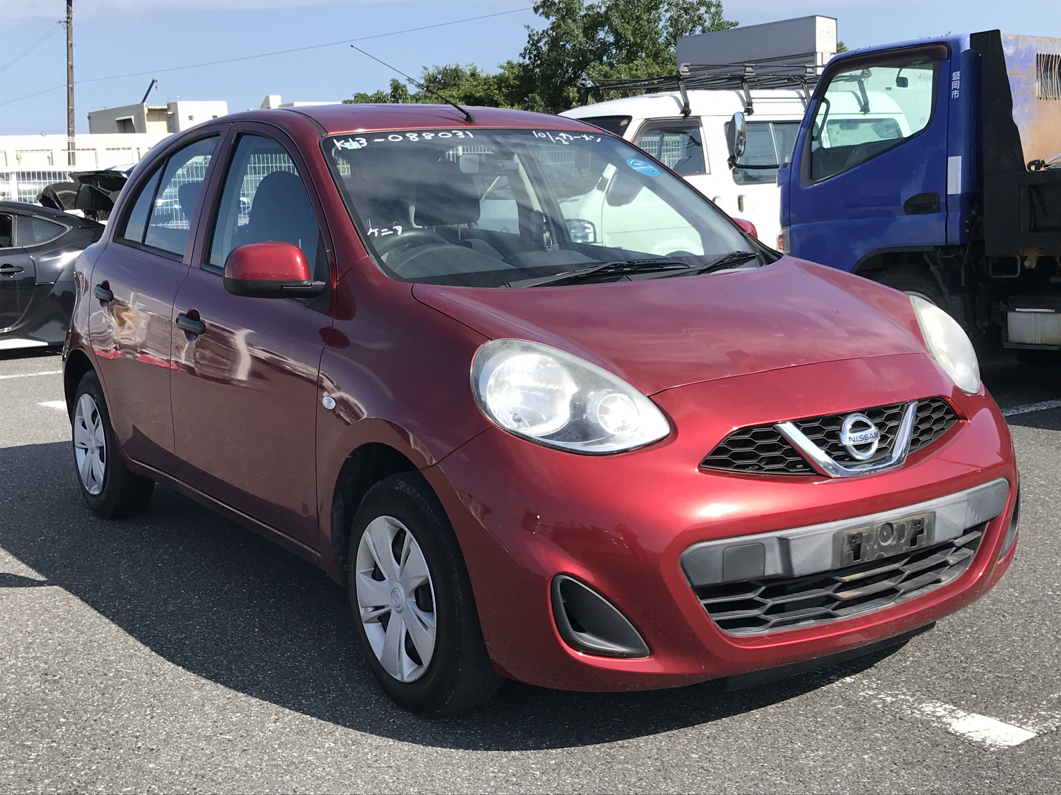 Nissan March 2020