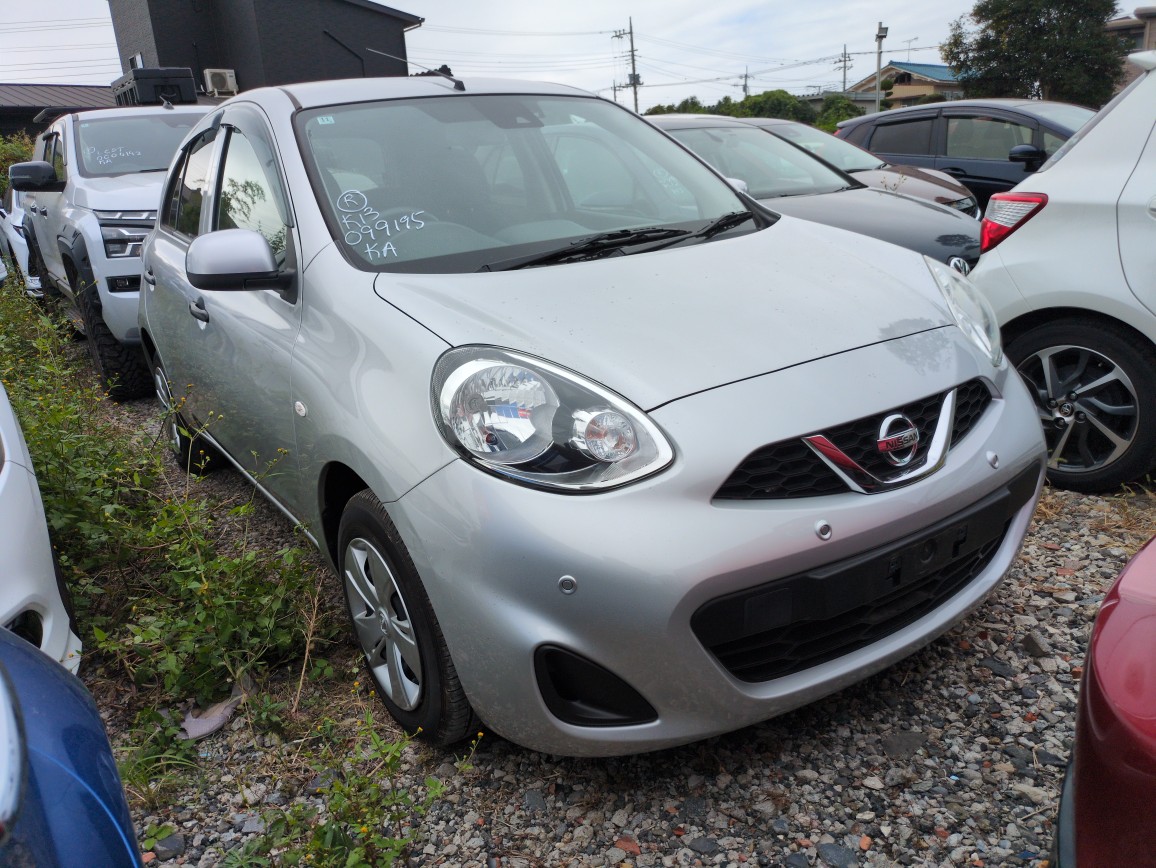 Nissan March 2022