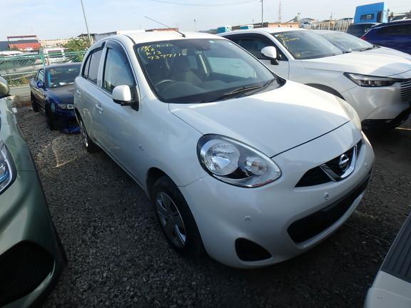 Nissan March 2022