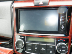 Toyota Corolla Axio 2014