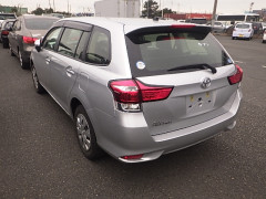 Toyota Corolla Fielder 2015