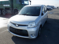 Toyota Sienta 2014