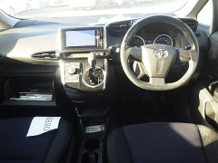 Toyota Wish 2014