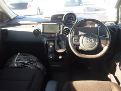 Toyota Porte 2014