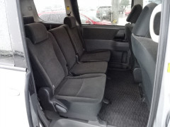 Toyota Noah 2007