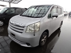 Toyota Noah 2007