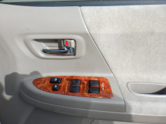 Toyota Noah 2006