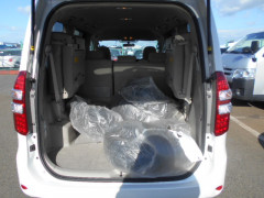 Toyota Noah 2014