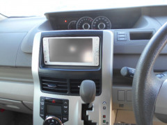 Toyota Noah 2014
