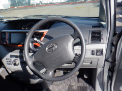 Toyota Noah 2007