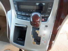 Toyota vellfire 2014