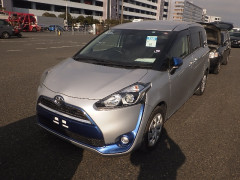 Toyota Sienta 2015