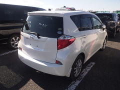 Toyota Ractis 2014
