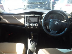 Toyota Corolla Axio 2014