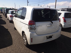 Toyota Spade 2014