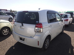 Toyota Spade 2014