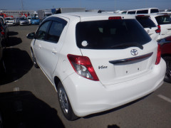 Toyota Vitz 2014