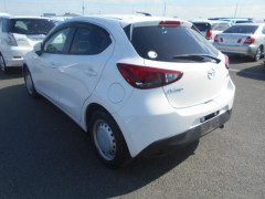 Mazda Demio 2015