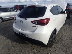 Mazda Demio 2016