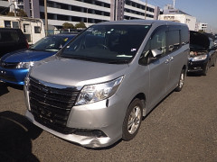 Toyota Noah 2014